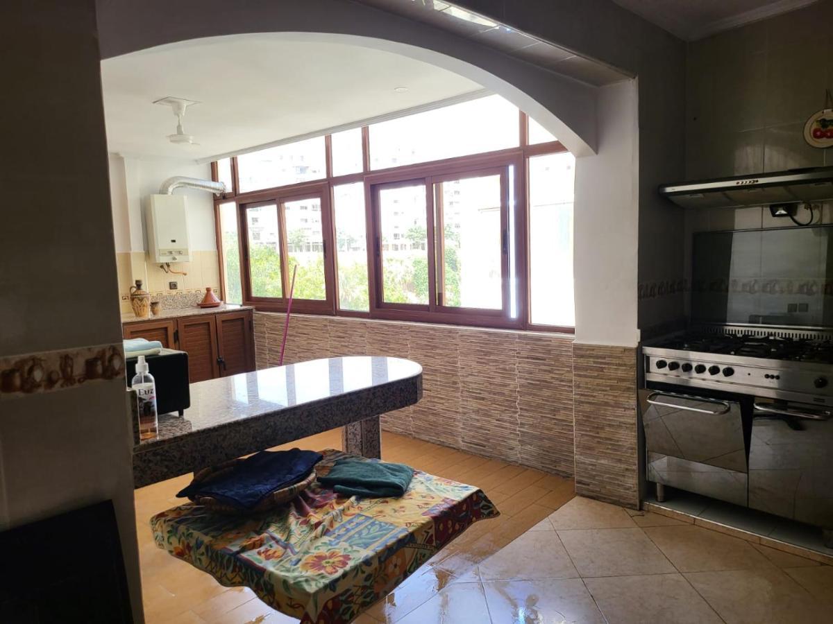 Vaste Appartement Au Centre De Tétouan Exterior foto