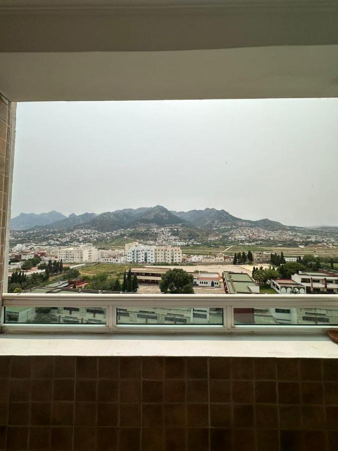 Vaste Appartement Au Centre De Tétouan Exterior foto