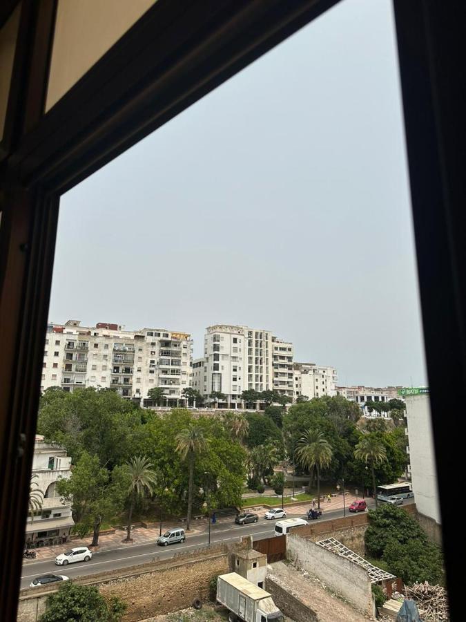Vaste Appartement Au Centre De Tétouan Exterior foto