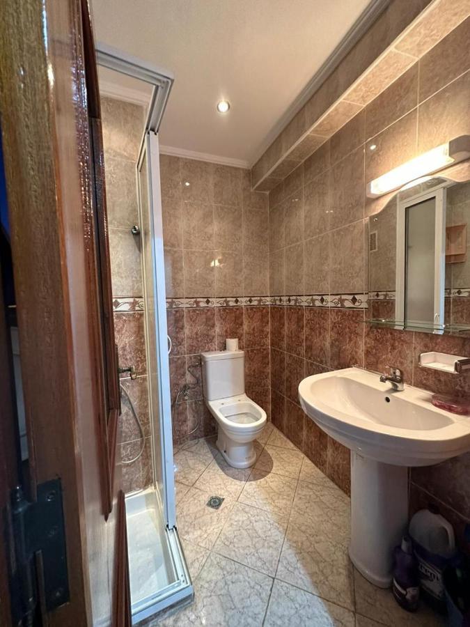Vaste Appartement Au Centre De Tétouan Exterior foto